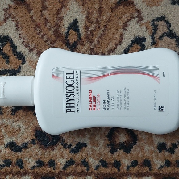 FREE SAMPLE! Avon BUNDLE Physiogel Daily Moisture Therapy Cleanser & A.I Lotion - Picture 11 of 14